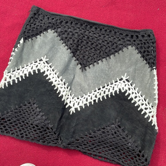 BB DAKOTA SKIRT - Picture 4 of 7